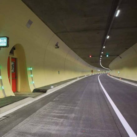 Luz de barra IP65 para túneis (4)