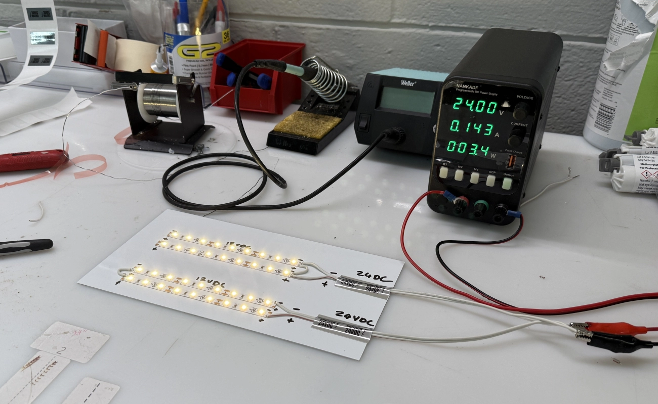 دليل إضاءة LED تحت الخزائن