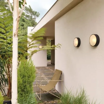 garden bulkhead light
