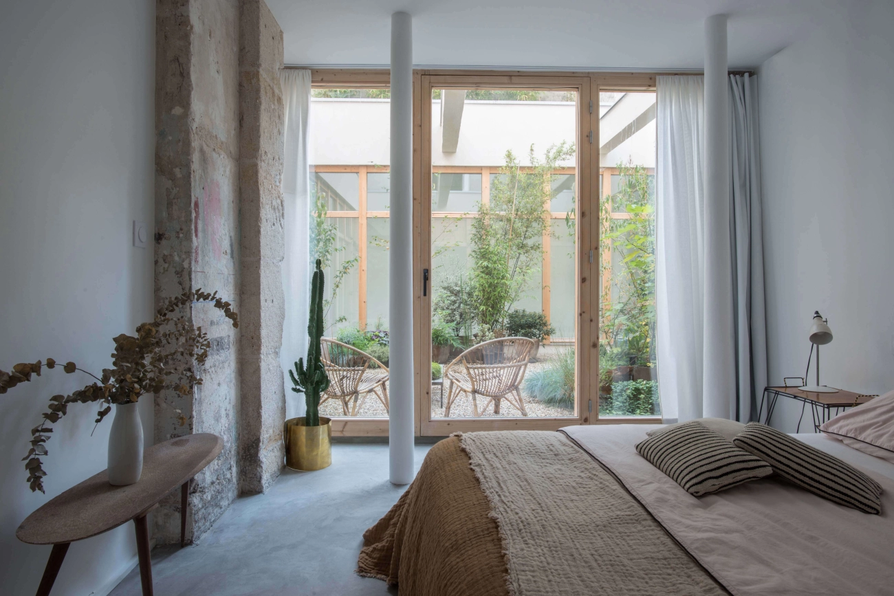 Space-Saving Durable Smart Room Dividers